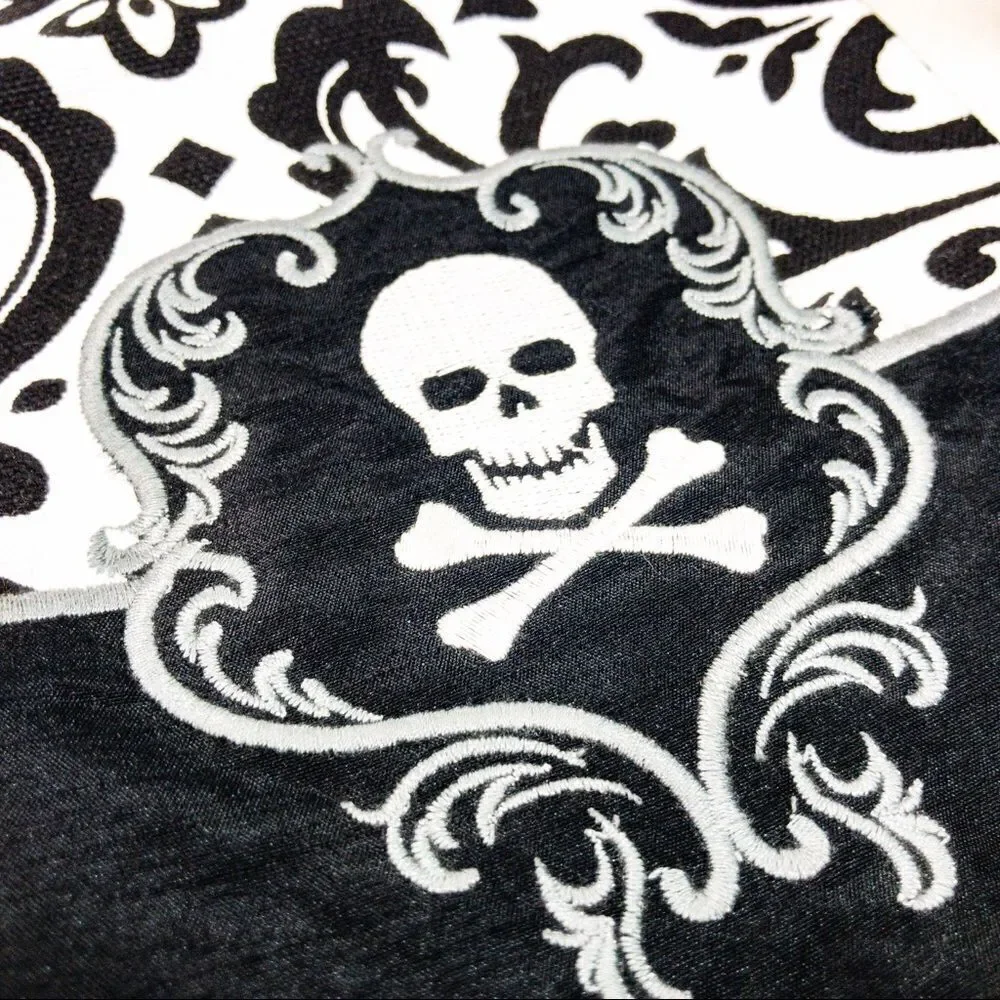 Skull & Crossbones Party Bundle: Pint Cups, Wine Bag, Eye Patches